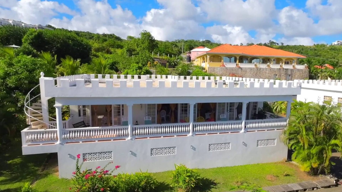 Savannes Villa | 10 Mins From the Airport and Beach