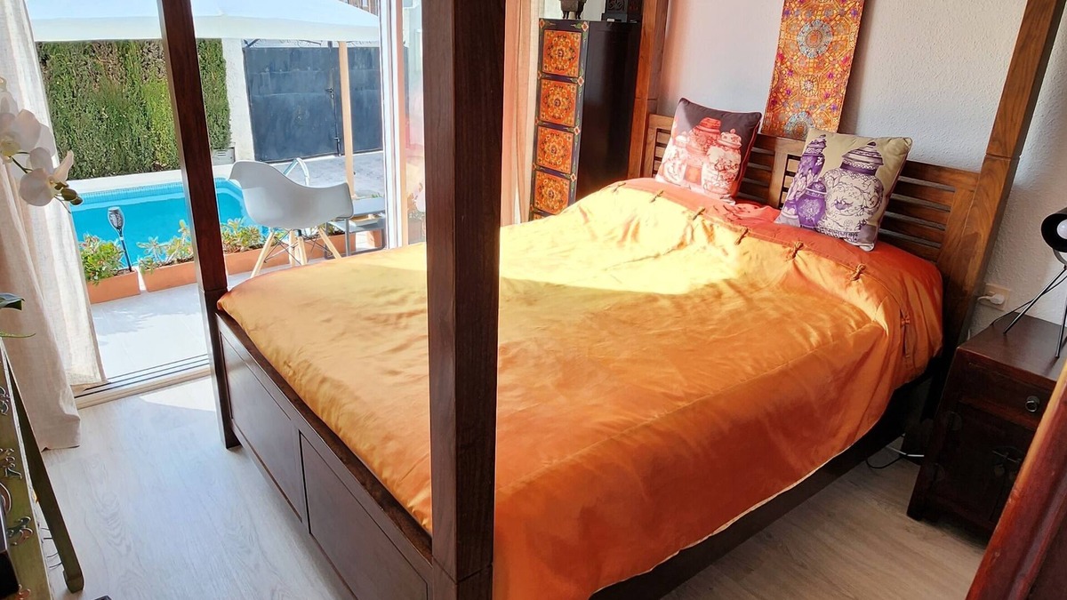 San Fulgencio Bed & Breakfast | 10 minutes to the beach! Double room with pool view in quiet B&B Costa Blanca