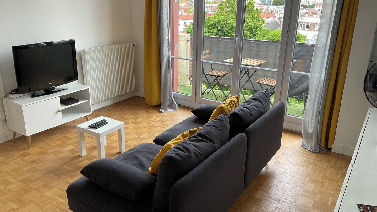 Choisy-le-Roi Apartment | 10 mn from Orly and Paris, 3-room apartment in a quiet residence.