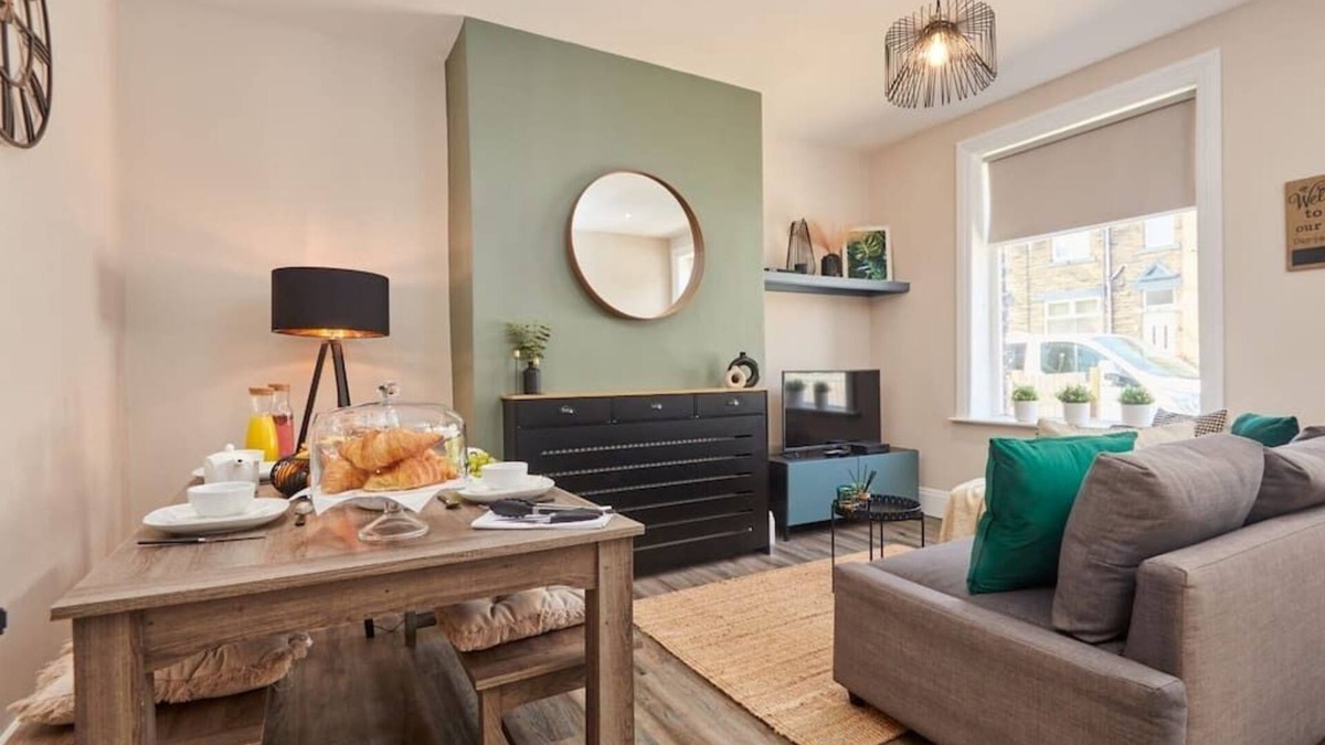 Bradford House | 10%OFF| 3 Nights | Leeds | Bradford | Free Parking