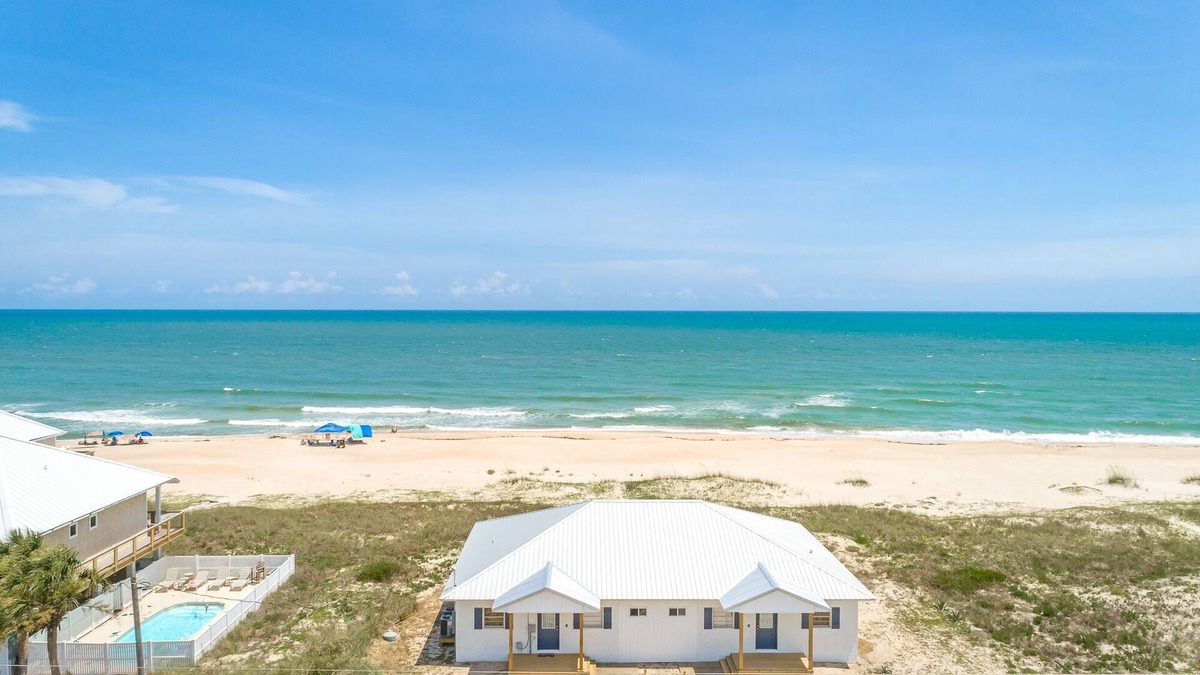 East End House | 10% off Oct and Nov! Beachfront, 2bed/1bath, ground level, screened in porch.