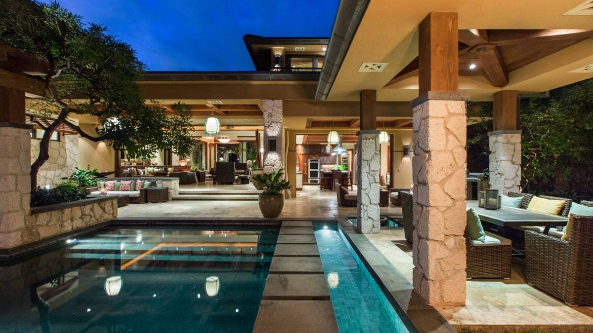 Kahala House | 10% Off Summer Special! Luxury Oceanfront Estate: Banyan House