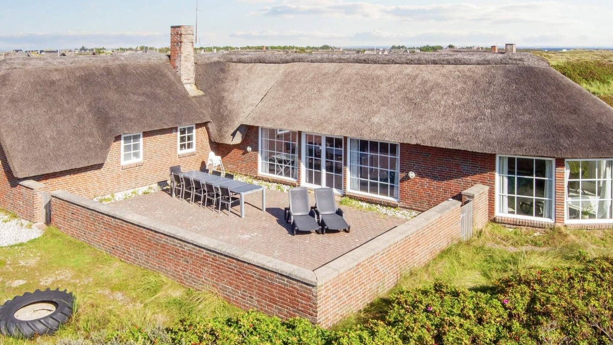 Nørre Lyngvig House | 10 person holiday home in Ringkøbing