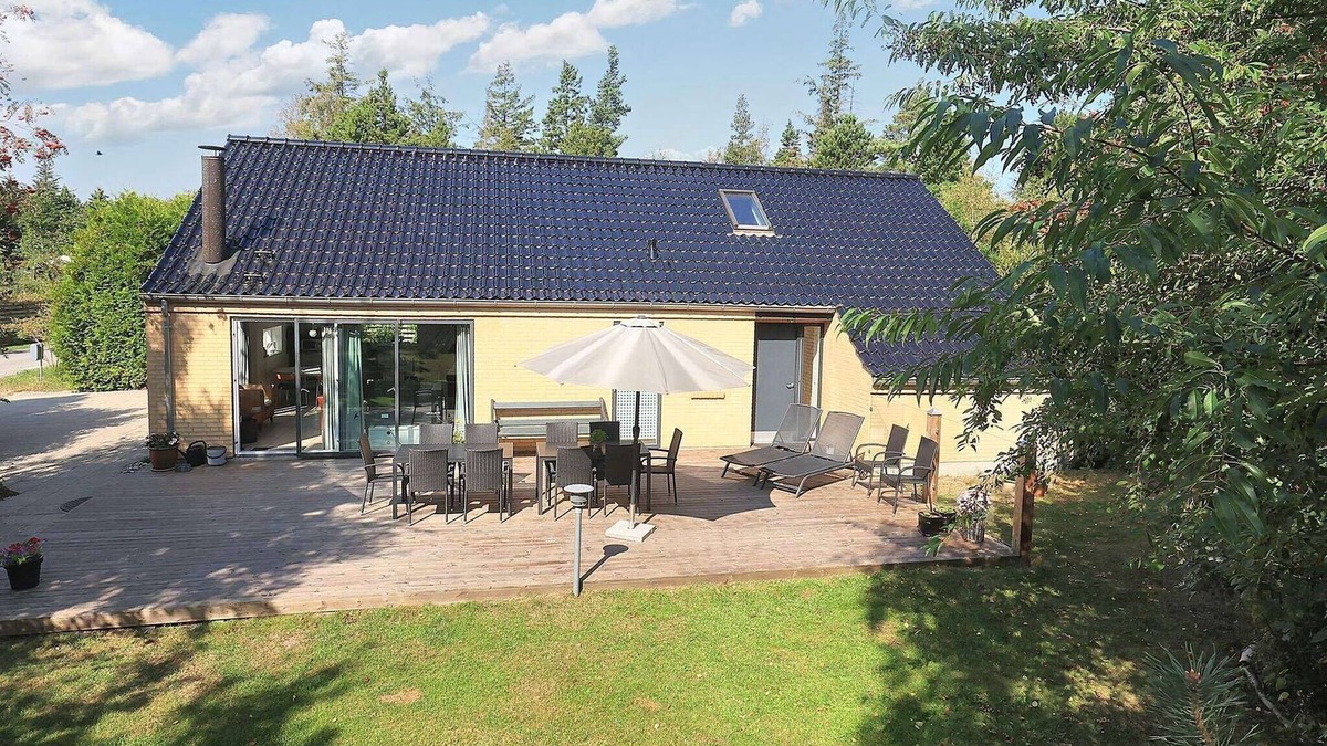 Bøtø By House | 10 person holiday home in Væggerløse-By Traum