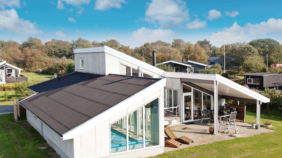 Øer Strand House | 10 person holiday home in Ebeltoft