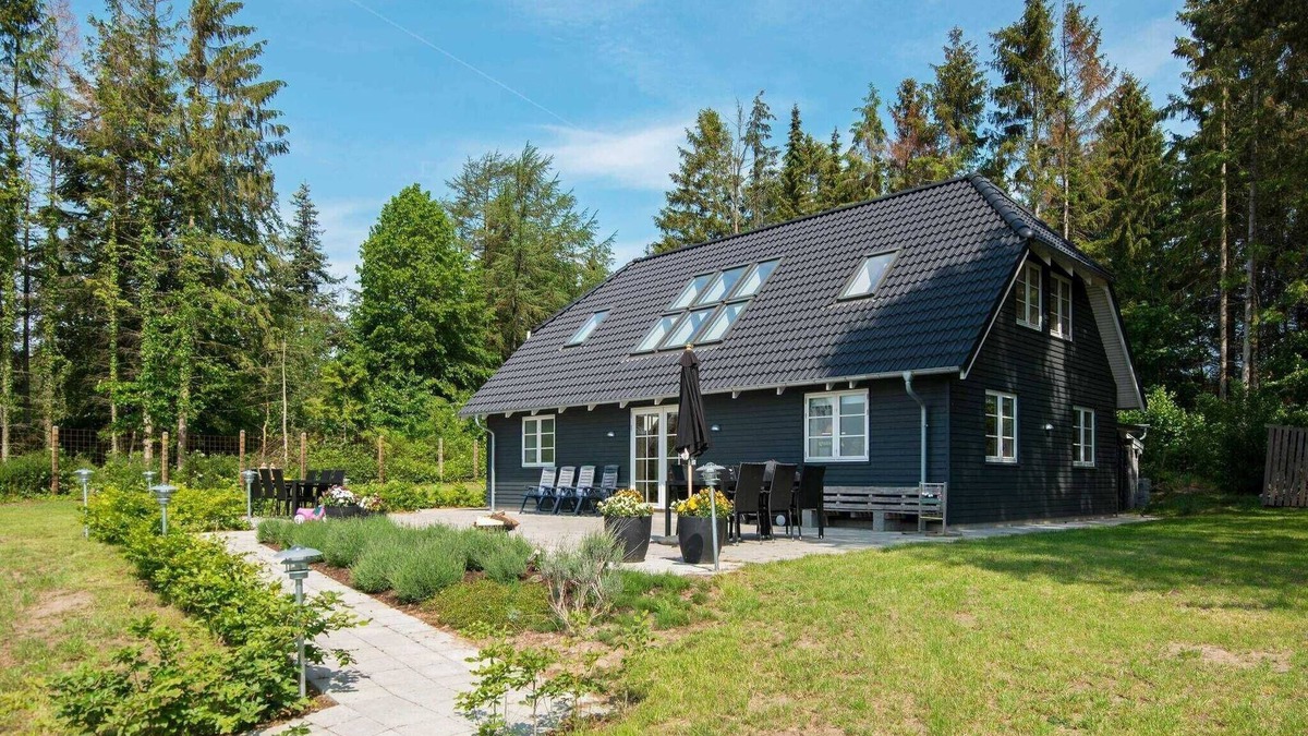 Glesborg House | 10 person holiday home in Glesborg
