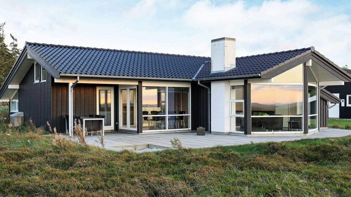 Trend House | 10 person holiday home in Løgstør