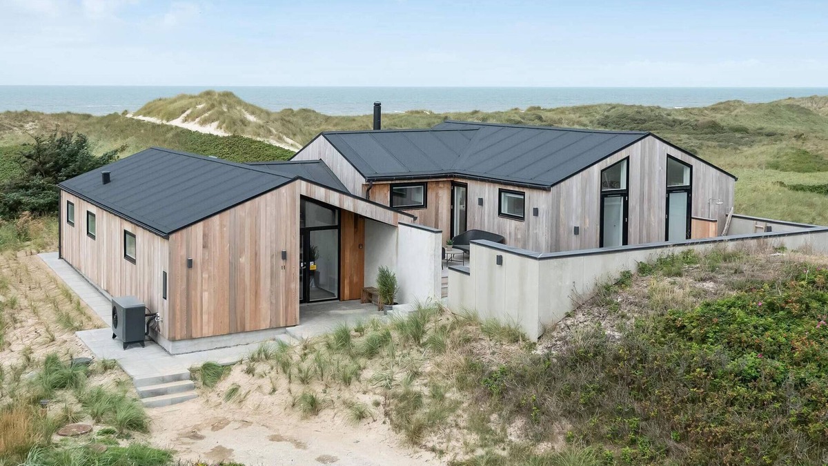 Grønhøj House | 10 person holiday home in Løkken