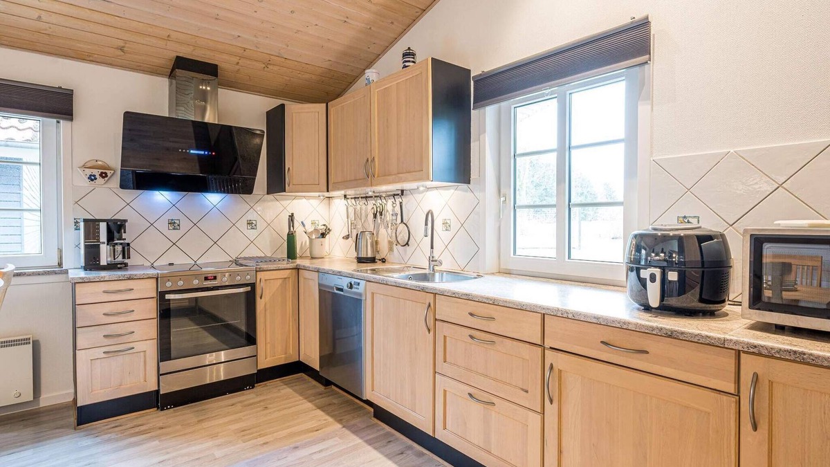 Jegum House | 10 person holiday home in Oksbøl