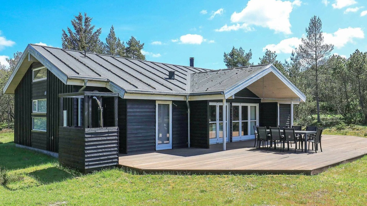 Aalbaek House | 10 person holiday home in Ålbæk