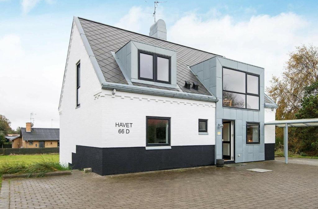 Bønnerup Strand House | 10 person holiday home in Glesborg