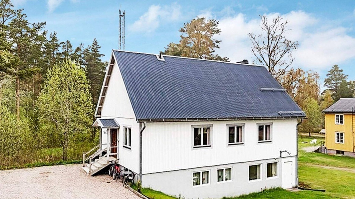 Fredriksberg House | 10 person holiday home in FREDRIKSBERG
