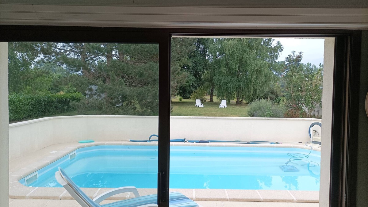 Magne House | 10-person house with private pool on enclosed grounds in the Marais Poitevin