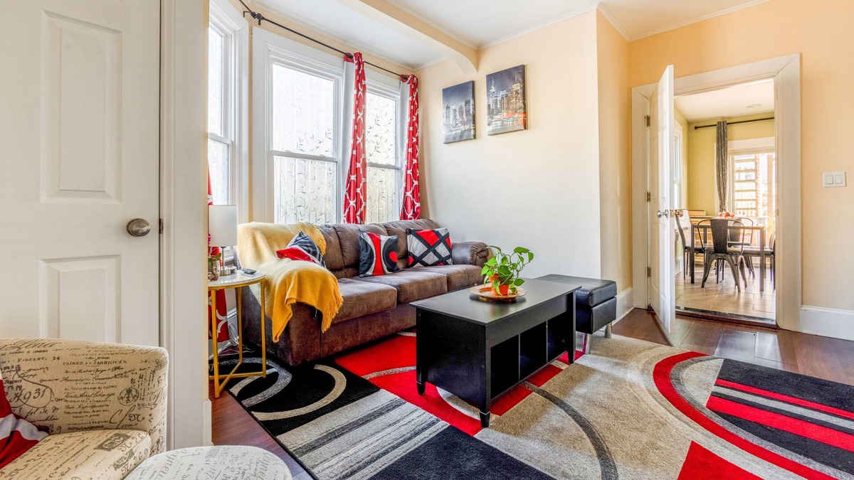 Tarrytown House | ★10 Top Rated Town ★ Bridge View ★ Train to NYC!