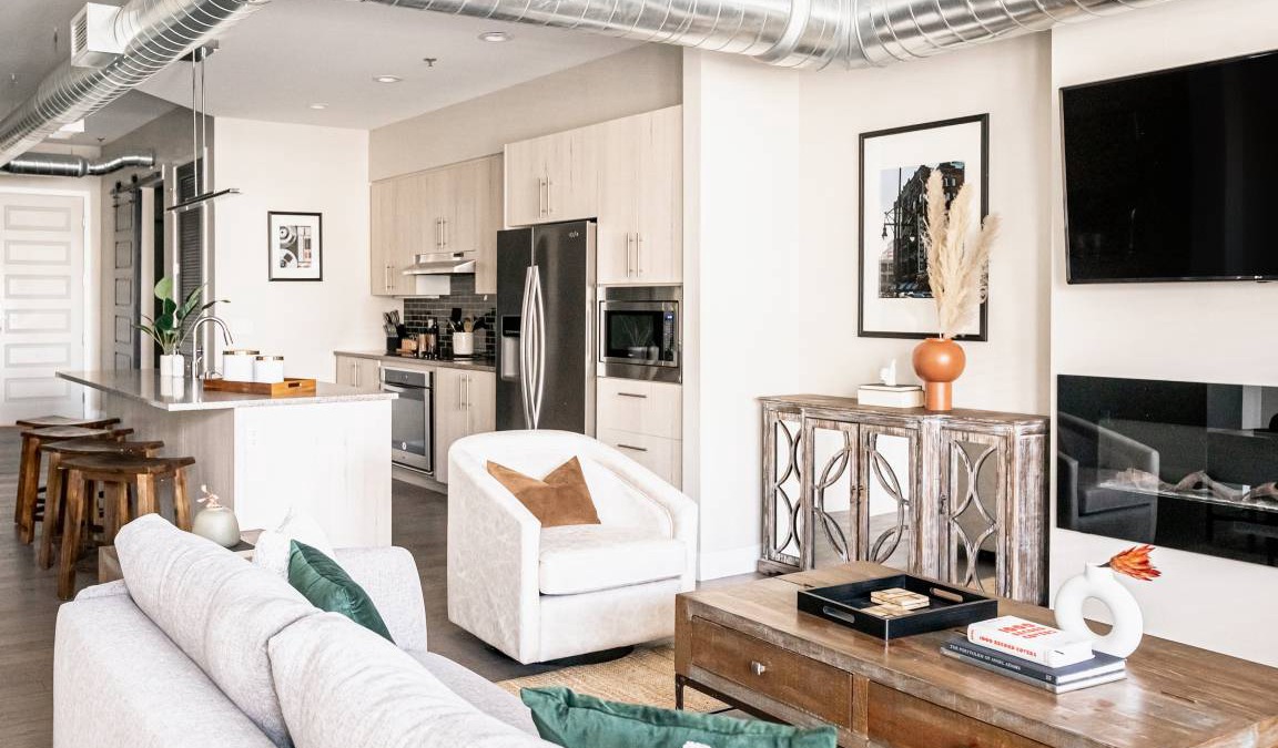 River North Art District Condo | 106 m² Condo ∙ 2 bedrooms ∙ 6 guests