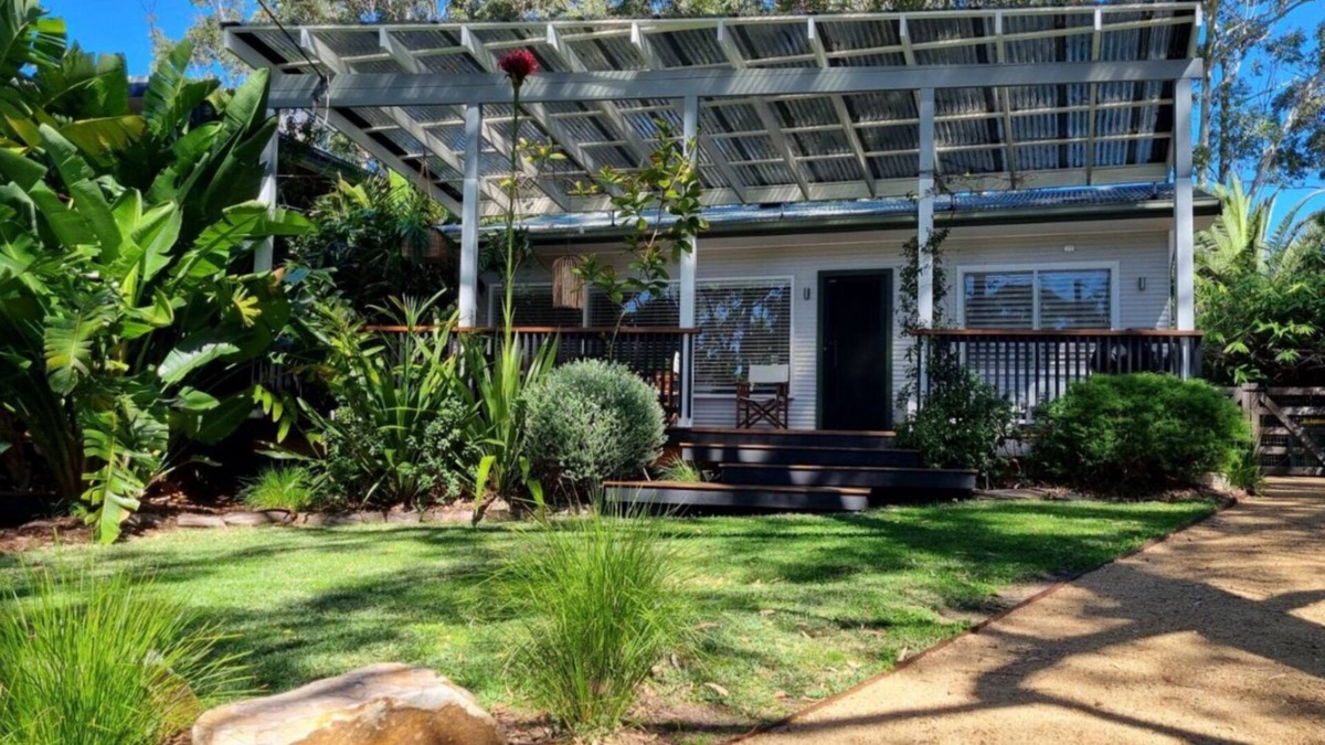 Macmasters Beach House | 10 Warri Cres, Pet Friendly