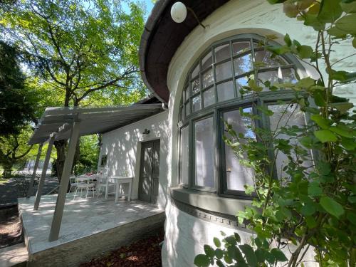 Balatonakarattya House | 100 éves ház
