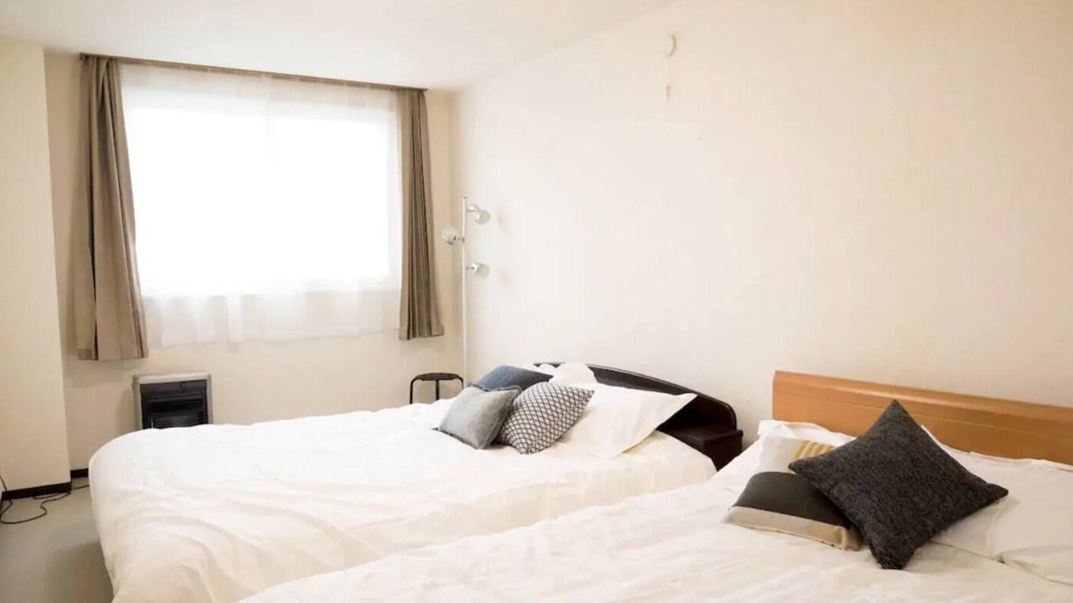 Asahikawa House | 100 Asahikawa near downtown cozy building w wifi/Asahikawa Hokkaidō