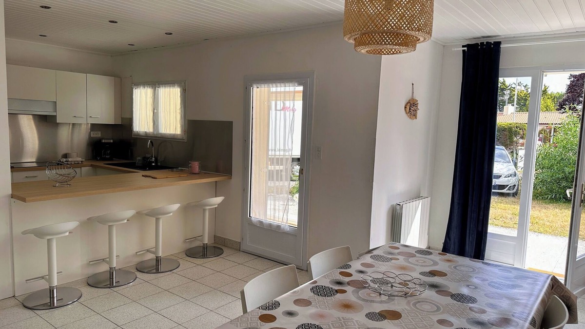 Les Moutiers-en-Retz House | 100 M DE LA Plage 100 DU Bourg