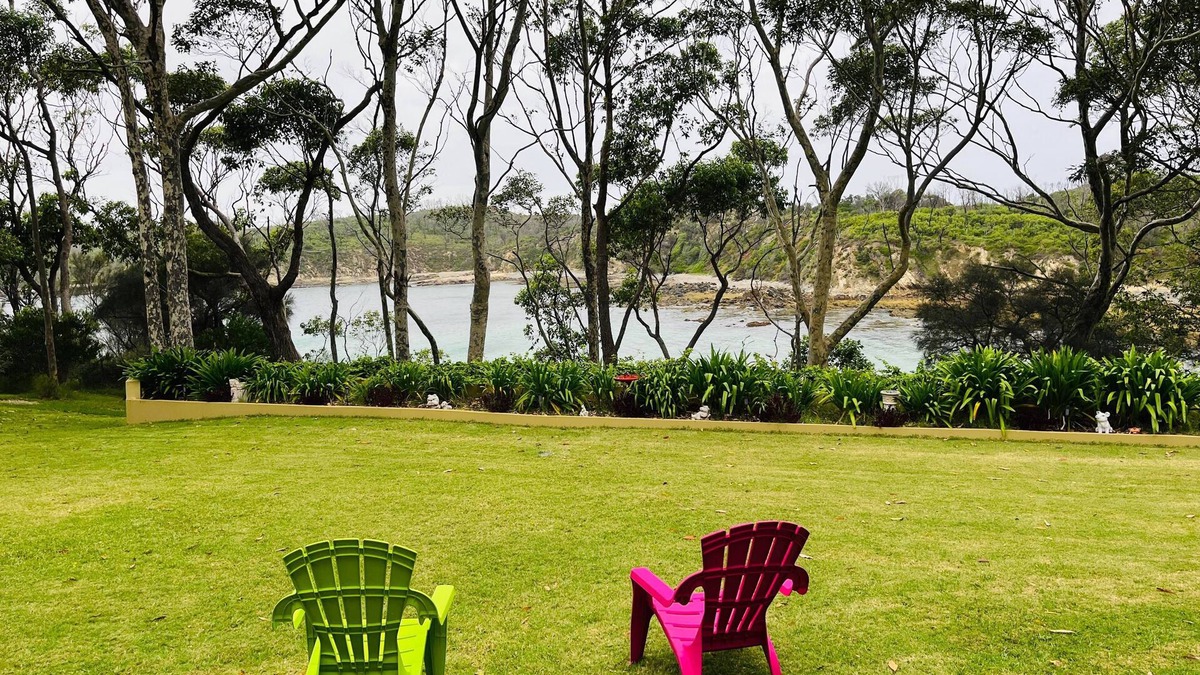 Malua Bay Apartment | 100 m from a secluded beach