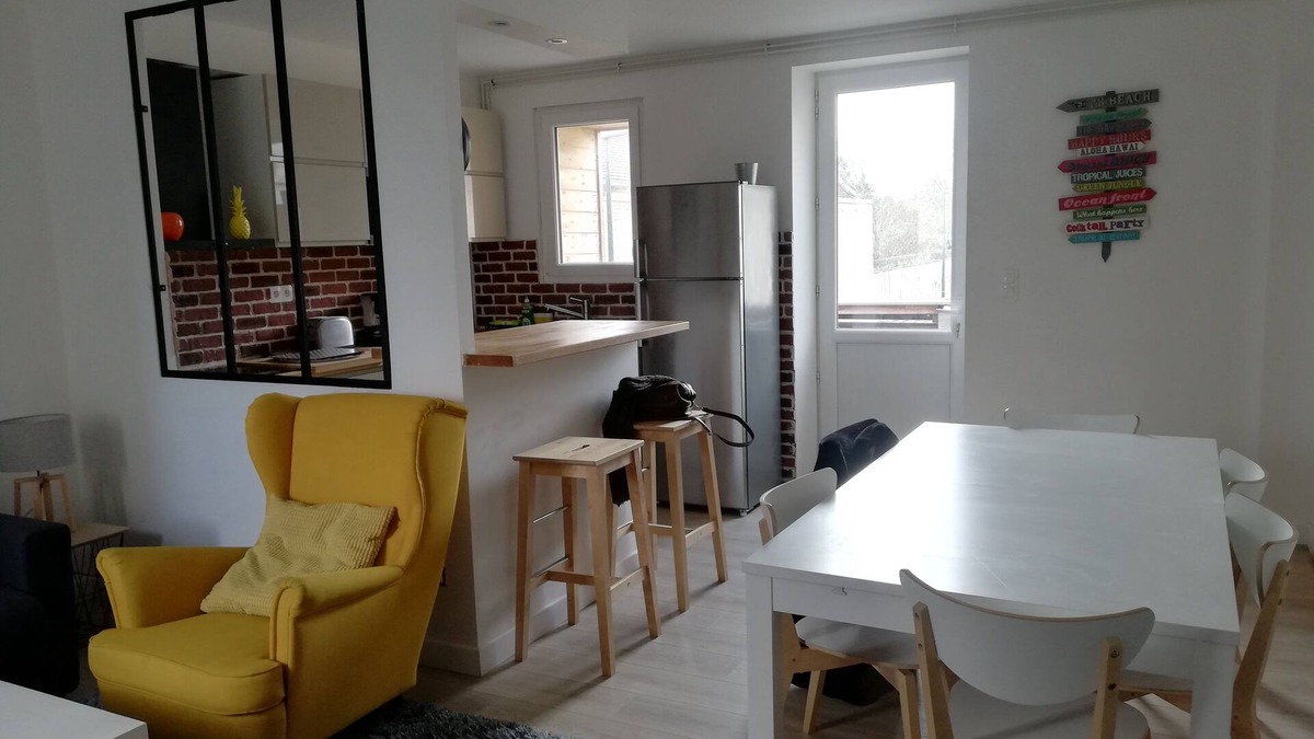 Luc-sur-Mer Apartment | 100 m from the beach in a pretty family seaside resort