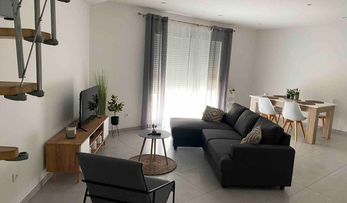 Quetigny Other | 100 m² Accommodation ∙ 3 bedrooms ∙ 3 guests
