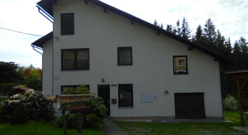 Janov nad Nisou Apartment | 100 m² Apartment ∙ 3 bedrooms ∙ 8 guests