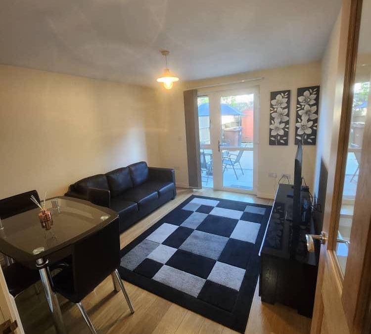 West Thurrock House | 100 m² House ∙ 4 bedrooms ∙ 8 guests
