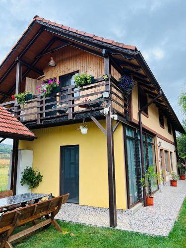 Cornea Cabin | 100 m² Lodge ∙ 6 bedrooms ∙ 16 guests