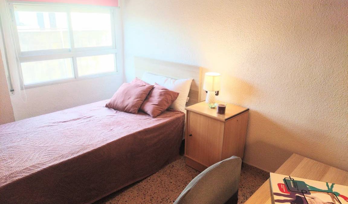 Burjasot Resort | 100 m² Private room ∙ 1 bedroom ∙ 4 guests