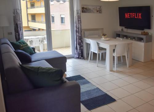 Marano Apartment | 100m dal Mare Casa Vacanze per 8 a Riccione