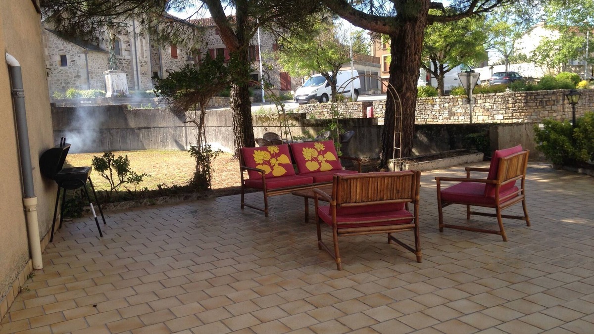 Les Albres Apartment | 100m2 BALCONY TERRACE GARDEN BARBECUE( MOTOR HOME GARAGE 80m2)