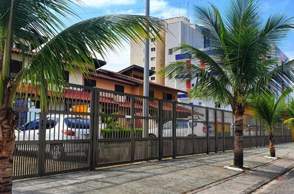 Caraguatatuba Apartment | 100mts DA PRAIA com Churrasqueira, Piscina e Wi-Fi