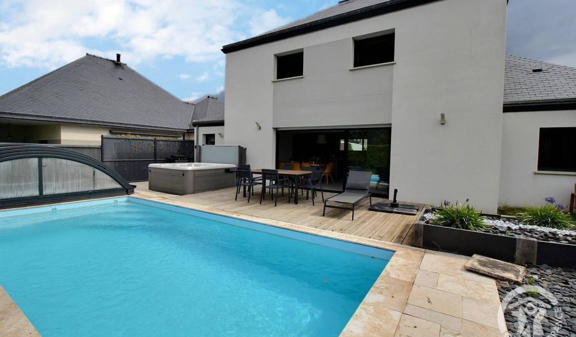 Etables-sur-Mer House | 102 m² Gîte ∙ 4 bedrooms ∙ 8 guests