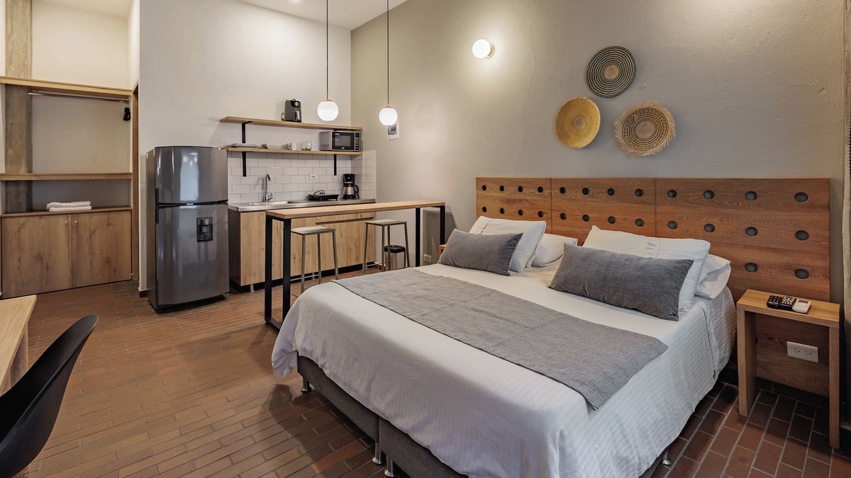 Laureles Apartment | 104 Circular Flats 500MB, AC smart tv, coworking 104