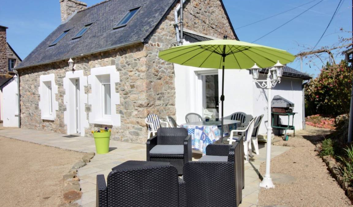 Pommerit-le-Vicomte House | 104 m² Gîte ∙ 3 bedrooms ∙ 6 guests