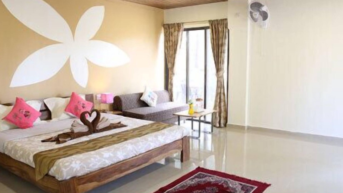 Revadanda House | 104 - Ocean View - La Mer Beach House