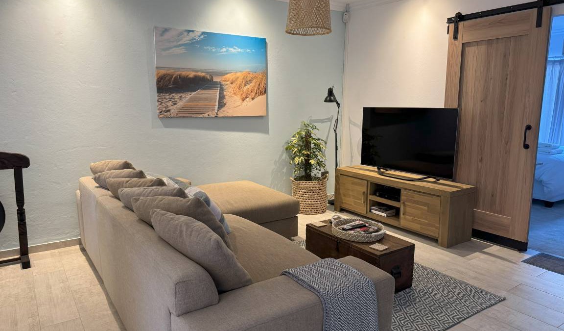 Greater Johannesburg Metropolitan Area Cottage | 105 m² Cabin ∙ 2 bedrooms ∙ 4 guests