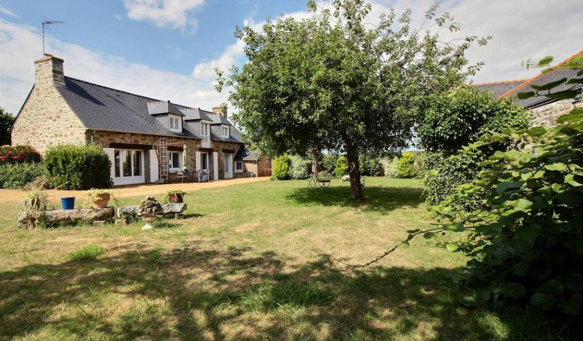 Langueux House | 105 m² Gîte ∙ 3 bedrooms ∙ 6 guests