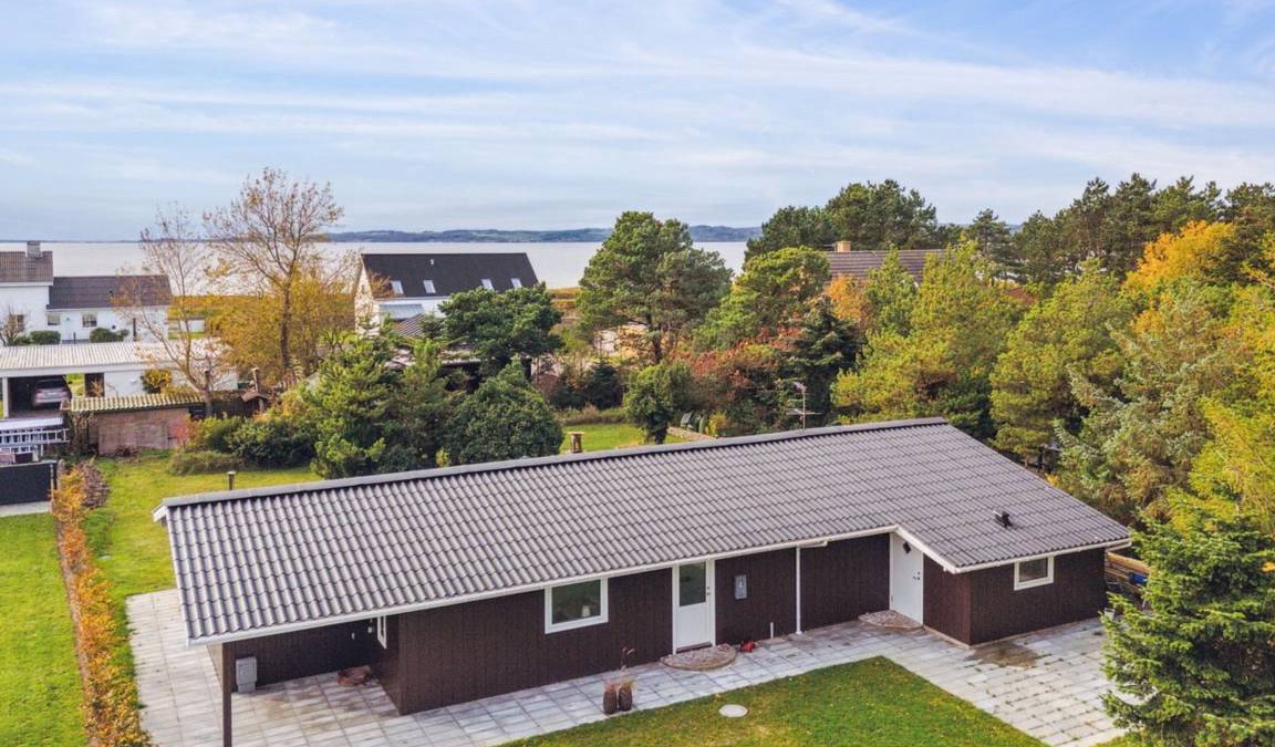 Vibæk Strand House | 105 m² House ∙ 1 bedroom ∙ 8 guests
