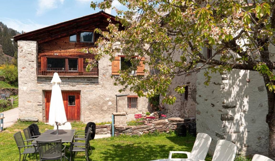 Poschiavo House | 105 m² House ∙ 4 bedrooms ∙ 8 guests