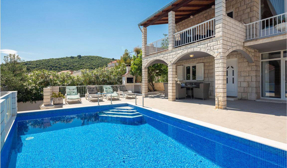 Cove Tri Zala (Zrnovo) House | 106 m² House ∙ 3 bedrooms ∙ 6 guests