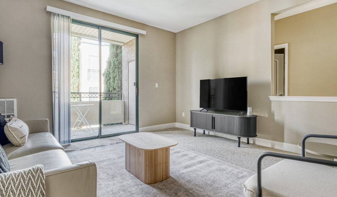 East San Mateo Apartment | 109 m² Apartment ∙ 2 bedrooms ∙ 4 guests