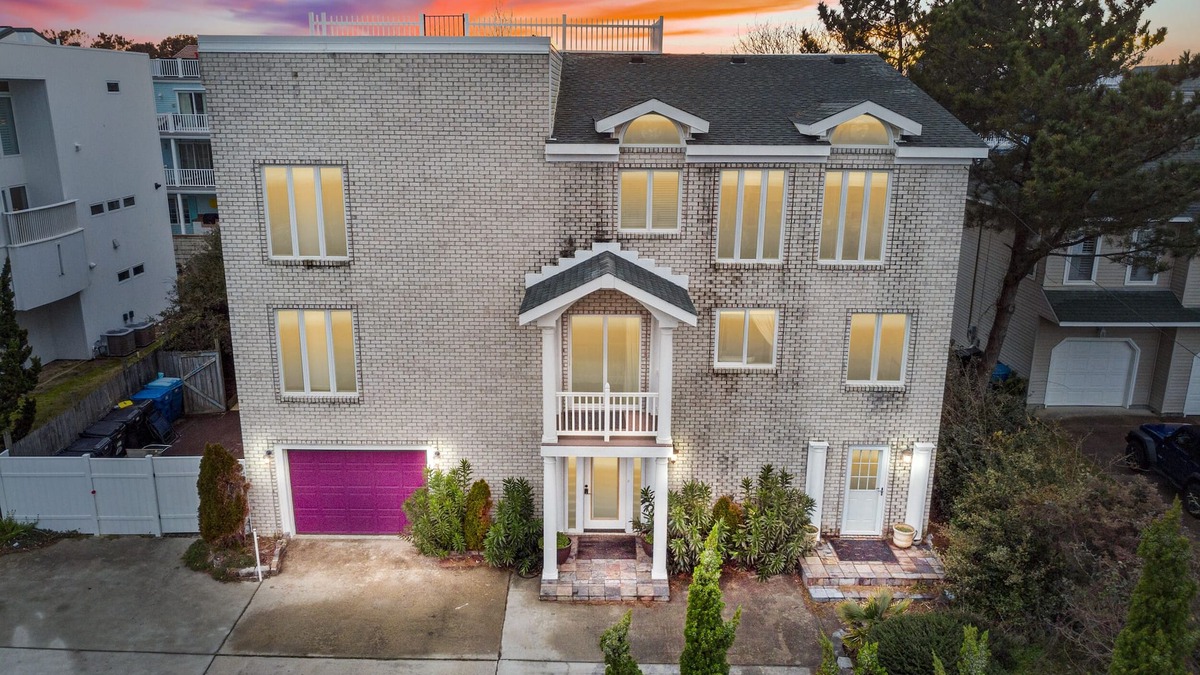 Croatan Beach House | 10Bd/10Ba Large Beach Home, Indoor Pool In Virginia Beach