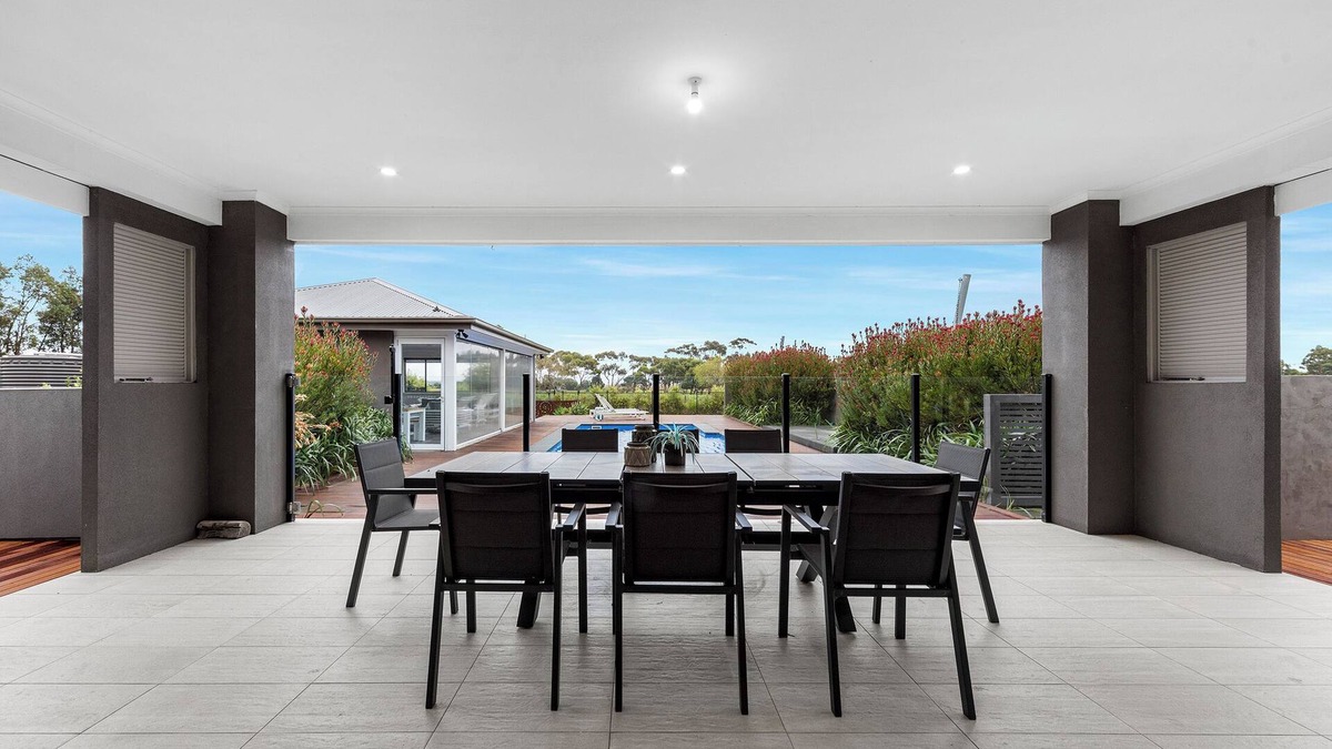Leopold Villa | 10BR birdwatch house Great Ocean Road