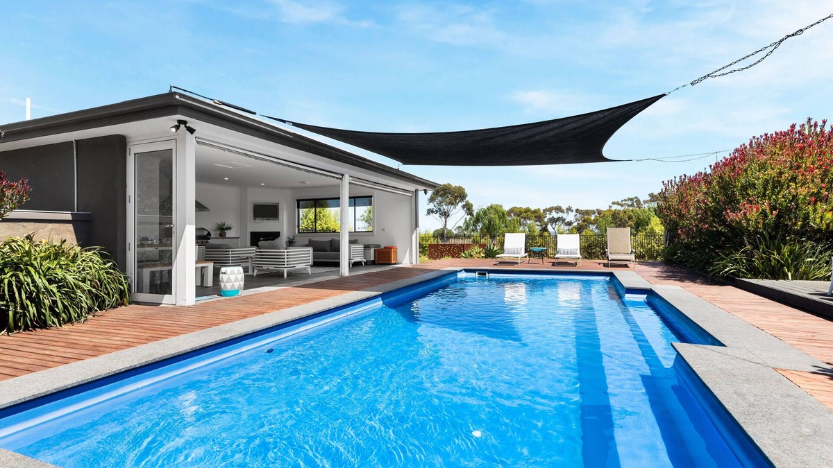 Leopold Other | 10BR for 20 Person reedylake farmstay