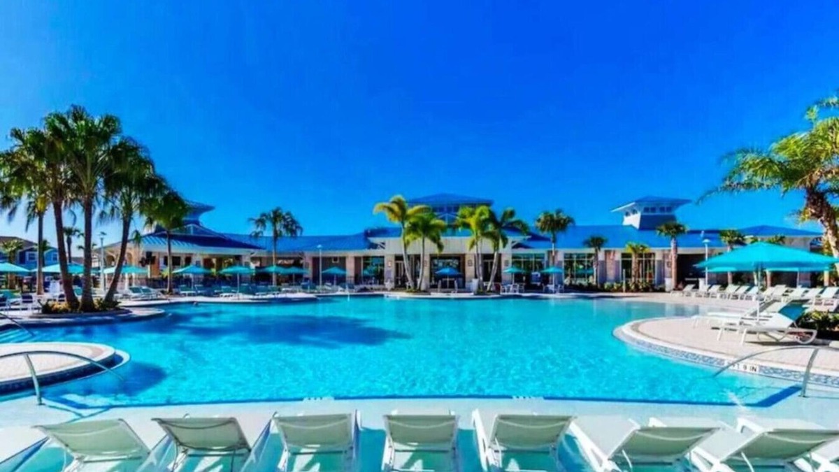 Davenport House | 10BR Magic Mansion Near Disney