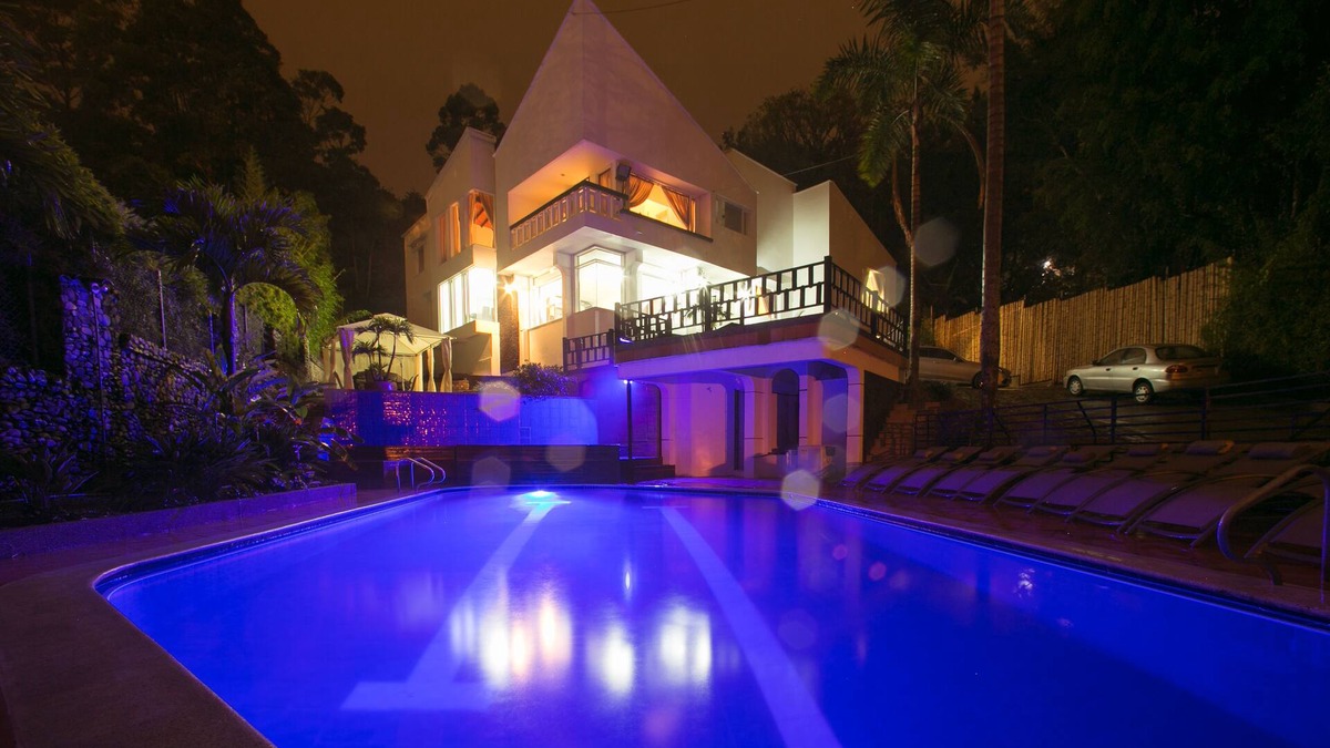 El Tesoro House | 10BRPOBLADOMANSIONPOOLJAVUZZIPRIVATE