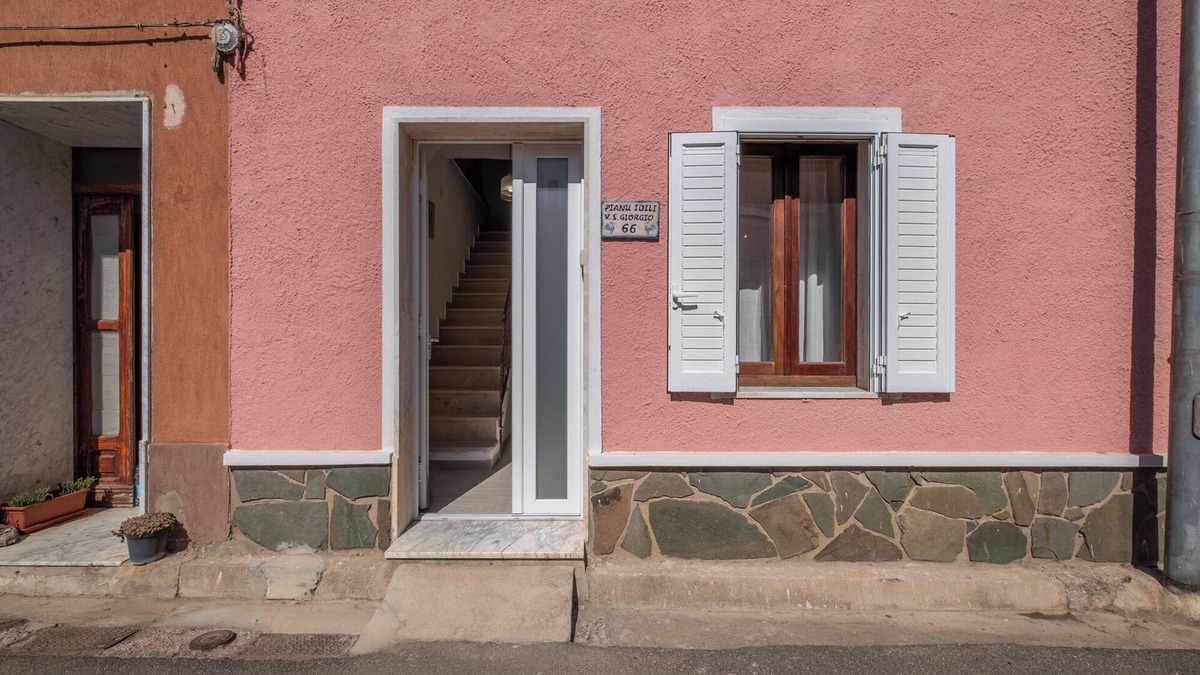 Tresnuraghes House | [10min From Bosa Marina] With Garden and Parking