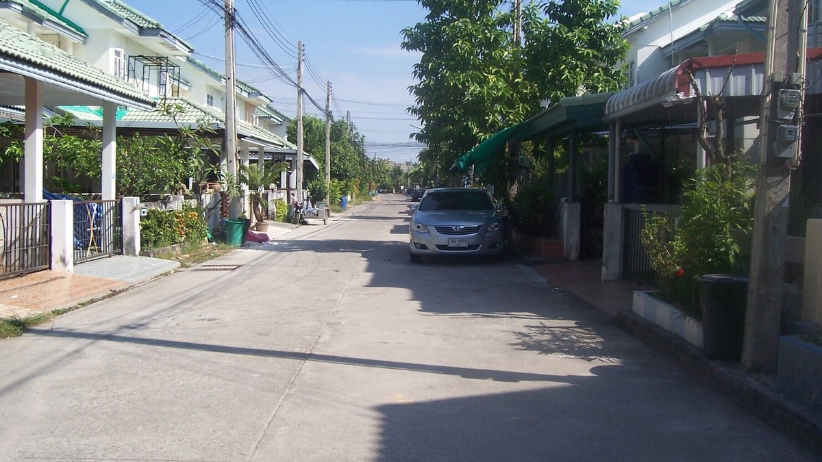 Rayong House | 10min. To beach: House Rayong Stadmitte: Park-like holiday complex with large pool